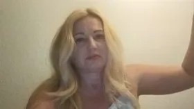 AlisaStrijg camgirl live amateur webcam