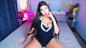 WildRaichel camgirl live amateur webcam