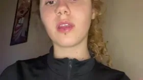 anajulitlle camgirl live amateur webcam