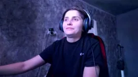 lolacuty camgirl live amateur webcam