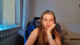 Emilia09 camgirl live amateur webcam