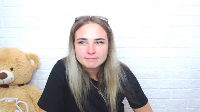 CrystalEva camgirl live amateur webcam