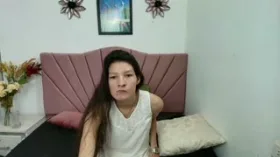 LilyTiny camgirl live amateur webcam