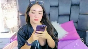 AnnieVelvet camgirl live amateur webcam