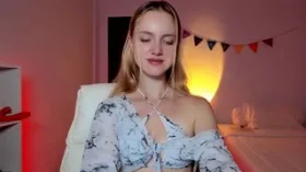 AdorableTina camgirl live amateur webcam