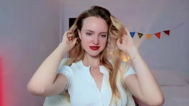 AdorableTina camgirl live amateur webcam