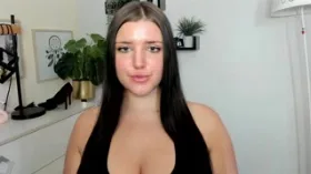 Miakiss22 camgirl live amateur webcam
