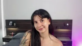 LaylaEvans camgirl live amateur webcam