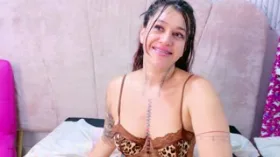 abbyandyiria camgirl live amateur webcam