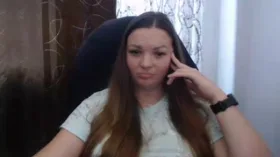 Karolinee camgirl live amateur webcam