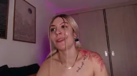 AlesziaRose camgirl live amateur webcam
