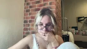 KateKiss camgirl live amateur webcam