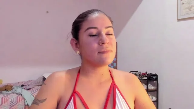 keniawalker camgirl live amateur webcam