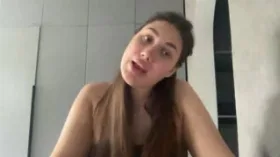 Olichk camgirl live amateur webcam