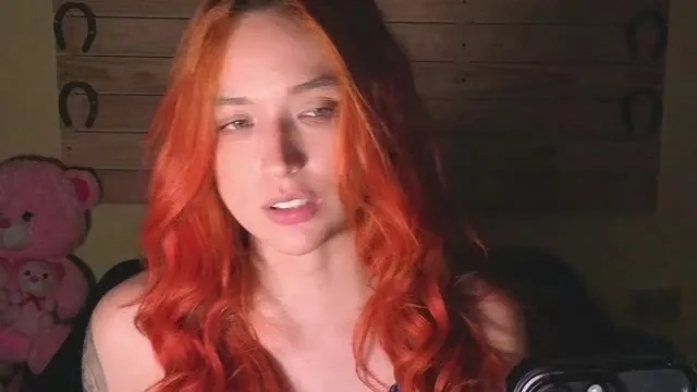 ManuRosse camgirl live amateur webcam