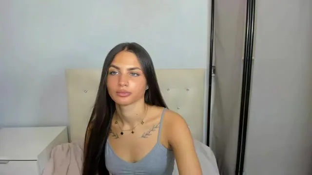 CarlaBody camgirl live amateur webcam