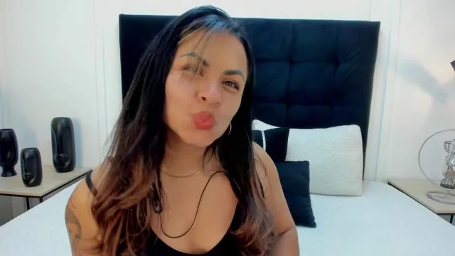 LunaBlake camgirl live amateur webcam