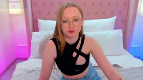 ChloeSug camgirl live amateur webcam