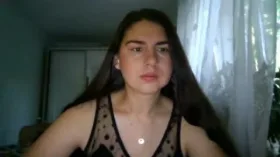 JuicyMelone camgirl live amateur webcam