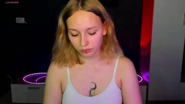 rikkichoco camgirl live amateur webcam