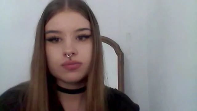 MollySweet camgirl live amateur webcam