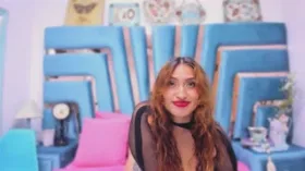 LaylaCollins camgirl live amateur webcam