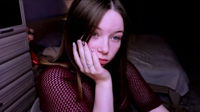ElinaLov camgirl live amateur webcam