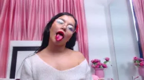 MollyDolce camgirl live amateur webcam