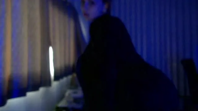 AriVale camgirl live amateur webcam