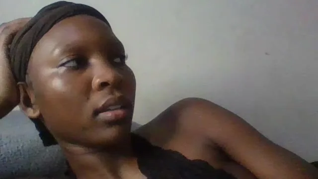 SweetDina camgirl live amateur webcam