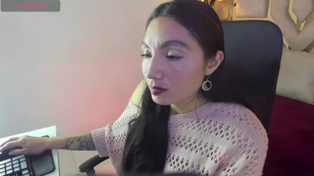 FoxLuxe camgirl live amateur webcam
