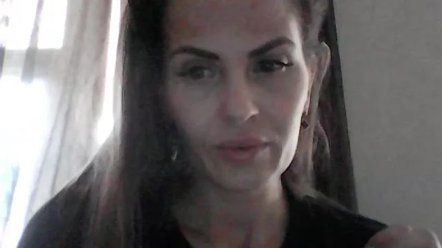 MilaWIld camgirl live amateur webcam