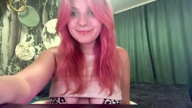 forencostler camgirl live amateur webcam