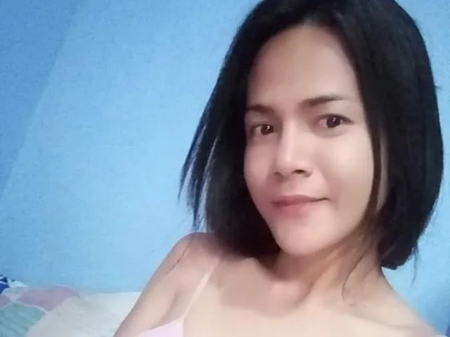 URHotDESIRE camgirl live amateur webcam