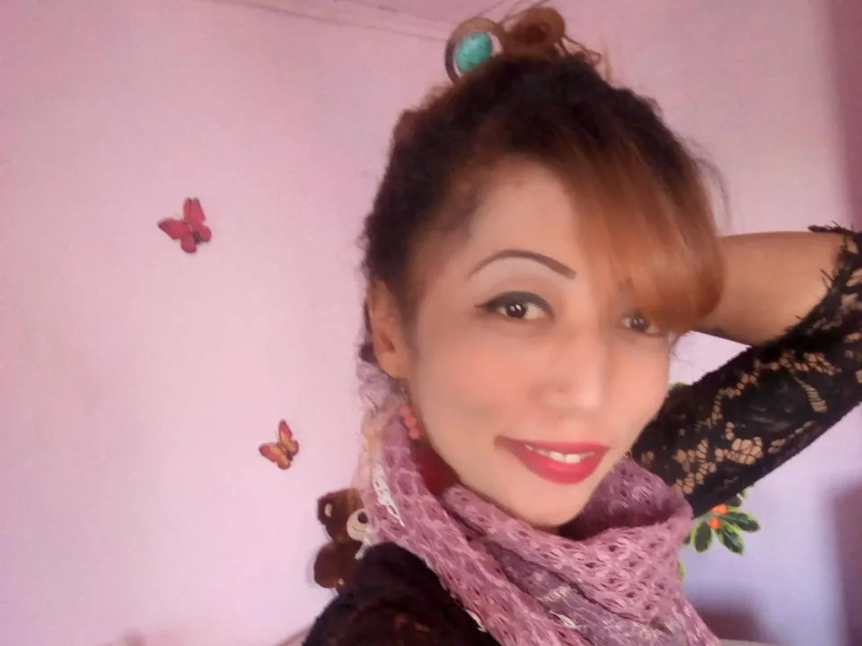AnniaTattoo camgirl live amateur webcam