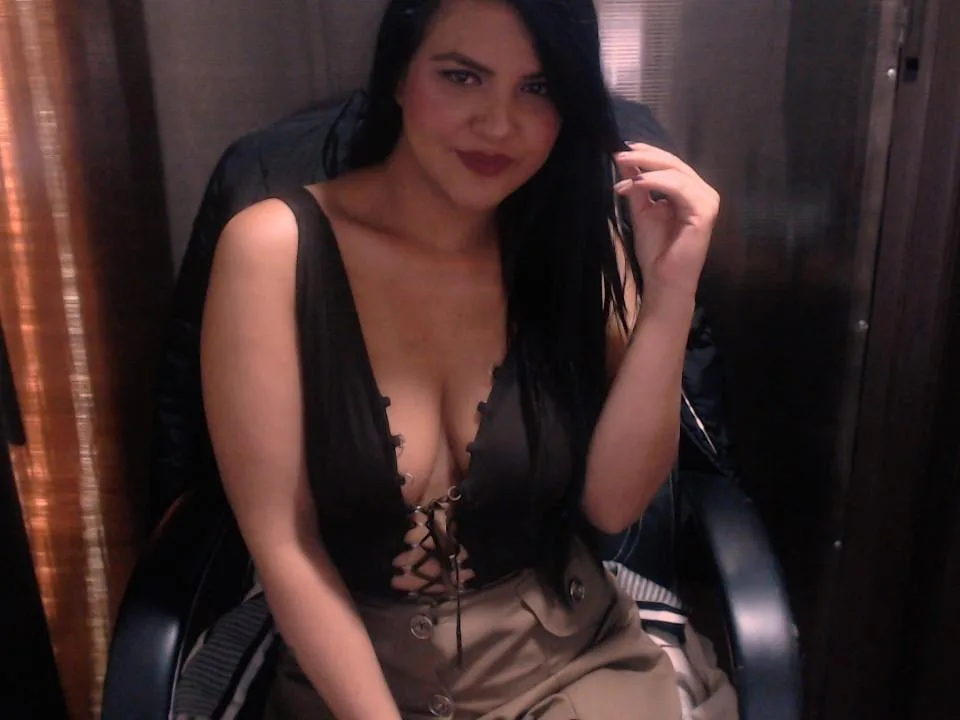 HannaThompson camgirl live amateur webcam