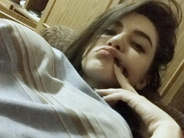 RuthCute camgirl live amateur webcam