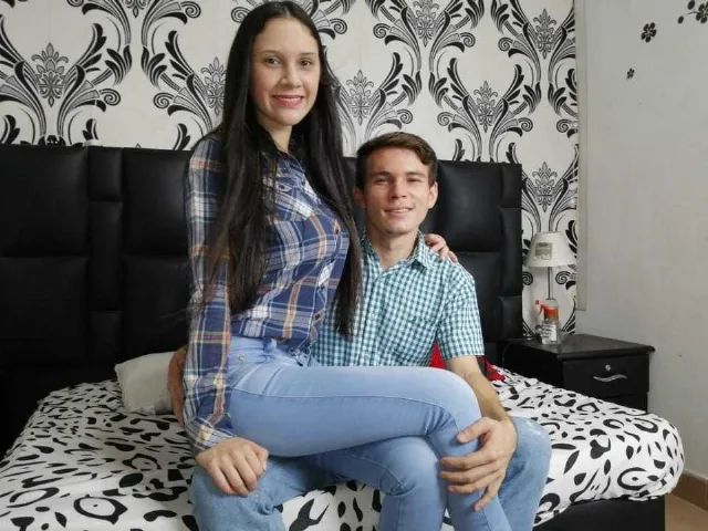 SafiroAndTobias camgirl live amateur webcam