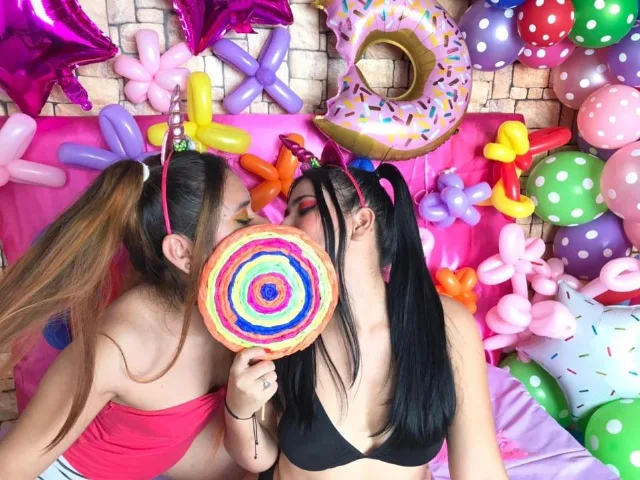AntonellaYTory camgirl live amateur webcam