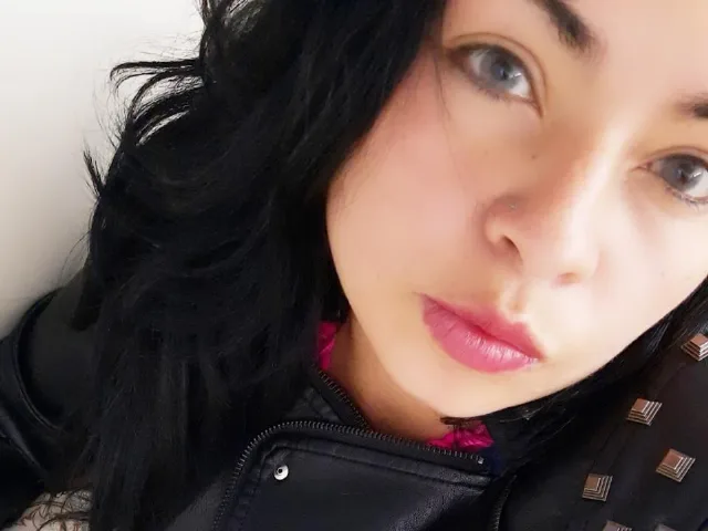 NathalyaSmith camgirl live amateur webcam