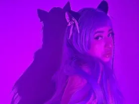 BlueSkarlet camgirl live amateur webcam