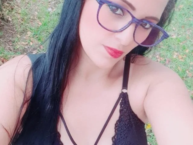 YorlSweet camgirl live amateur webcam