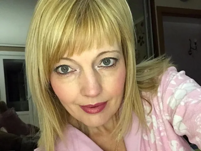 CarolKitten camgirl live amateur webcam