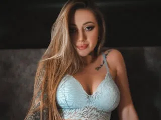 CoralieFlower camgirl live amateur webcam