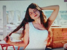 MalaniSweet camgirl live amateur webcam
