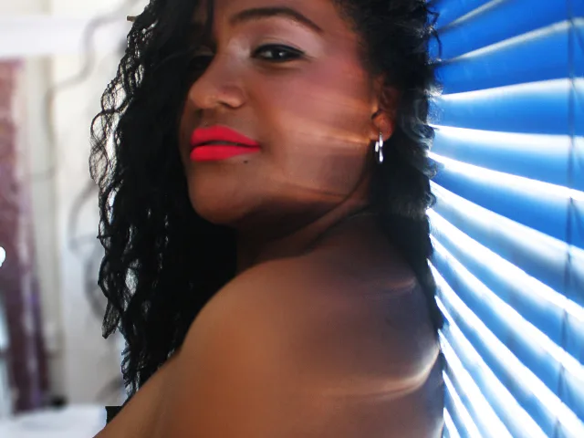 MichelleBrito camgirl live amateur webcam