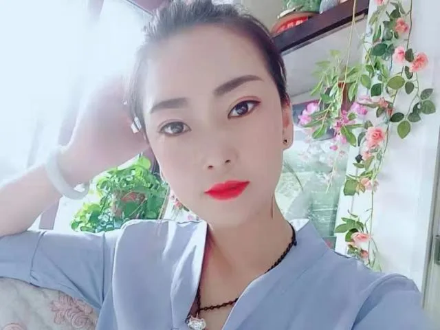 SexyChynna camgirl live amateur webcam