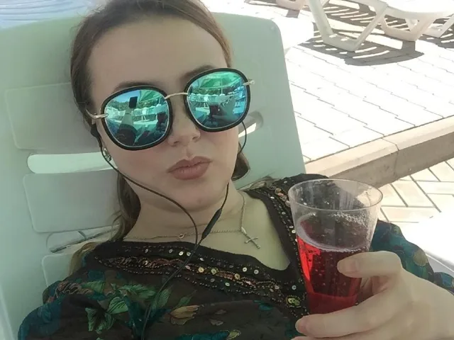 HanterHellen camgirl live amateur webcam