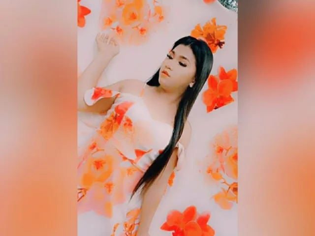 QueenDominantAthena camgirl live amateur webcam