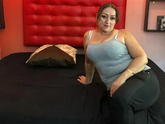CristalJacksonHot camgirl live amateur webcam
